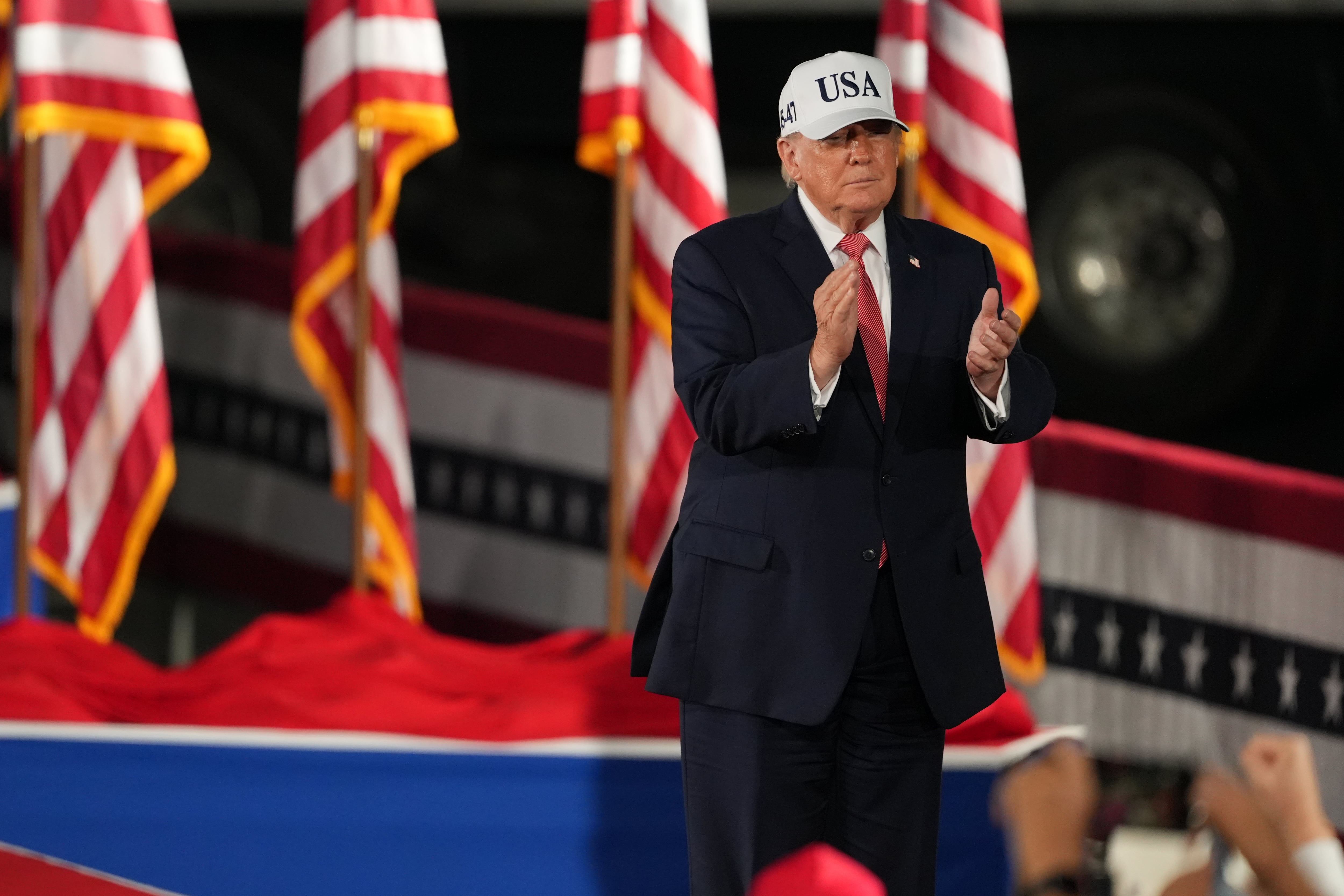 Trump Scheduled to Headline Midterm Rally in Dubuque on Nov. 1