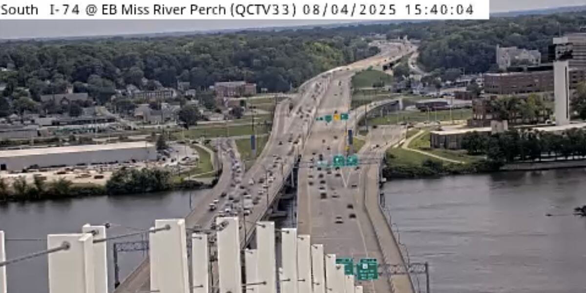 Alert Bridge Traffic Alert: Crash on I-74 bridge causes brief traffic backup