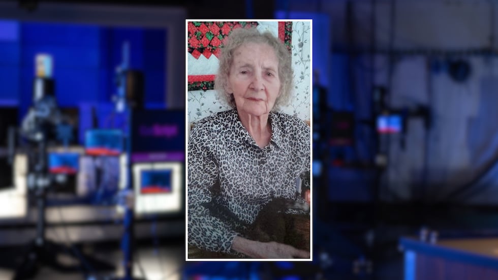 Henry County Iowa Sheriff's Office looking for missing woman.
