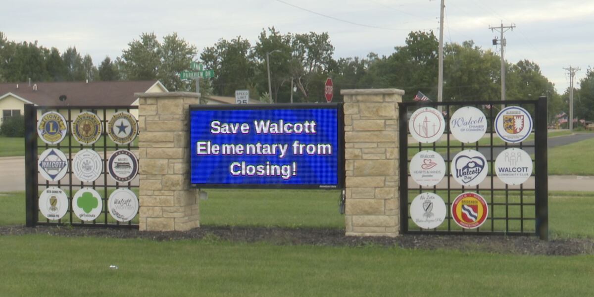 Walcott parents frustrated with district’s proposal to close elementary